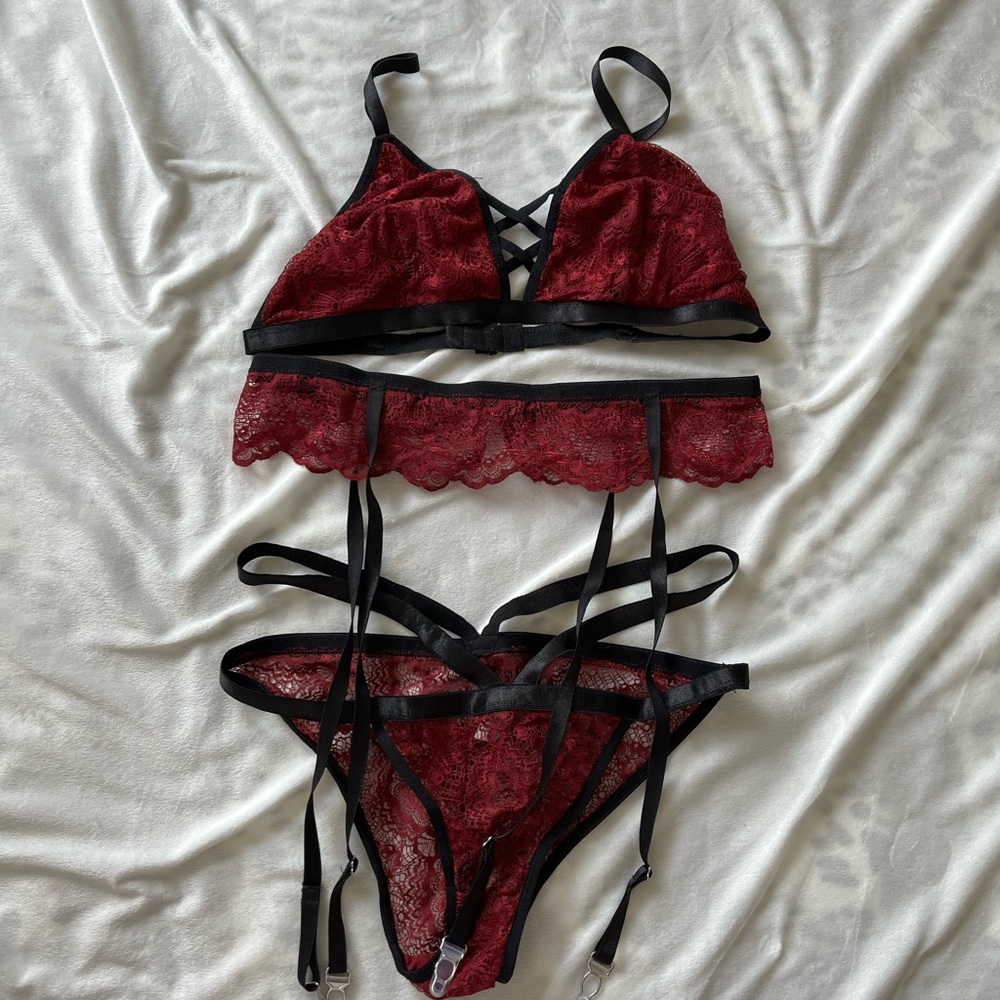 Lingerie set with garter size M
